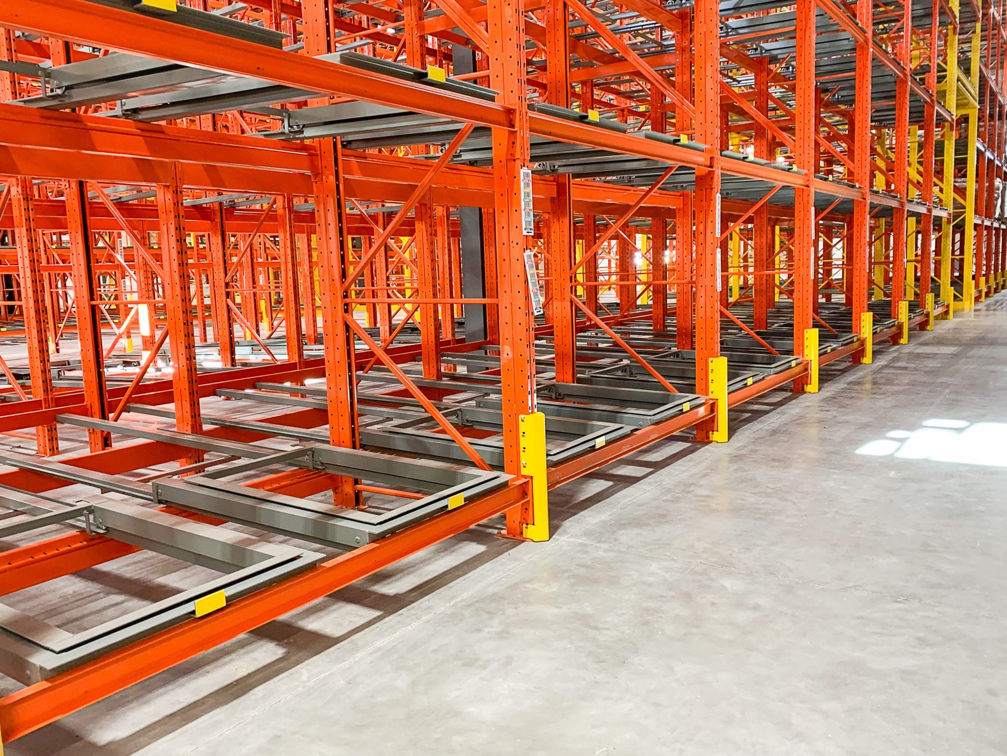 push back, racking, entrepôt, warehouse, palletier